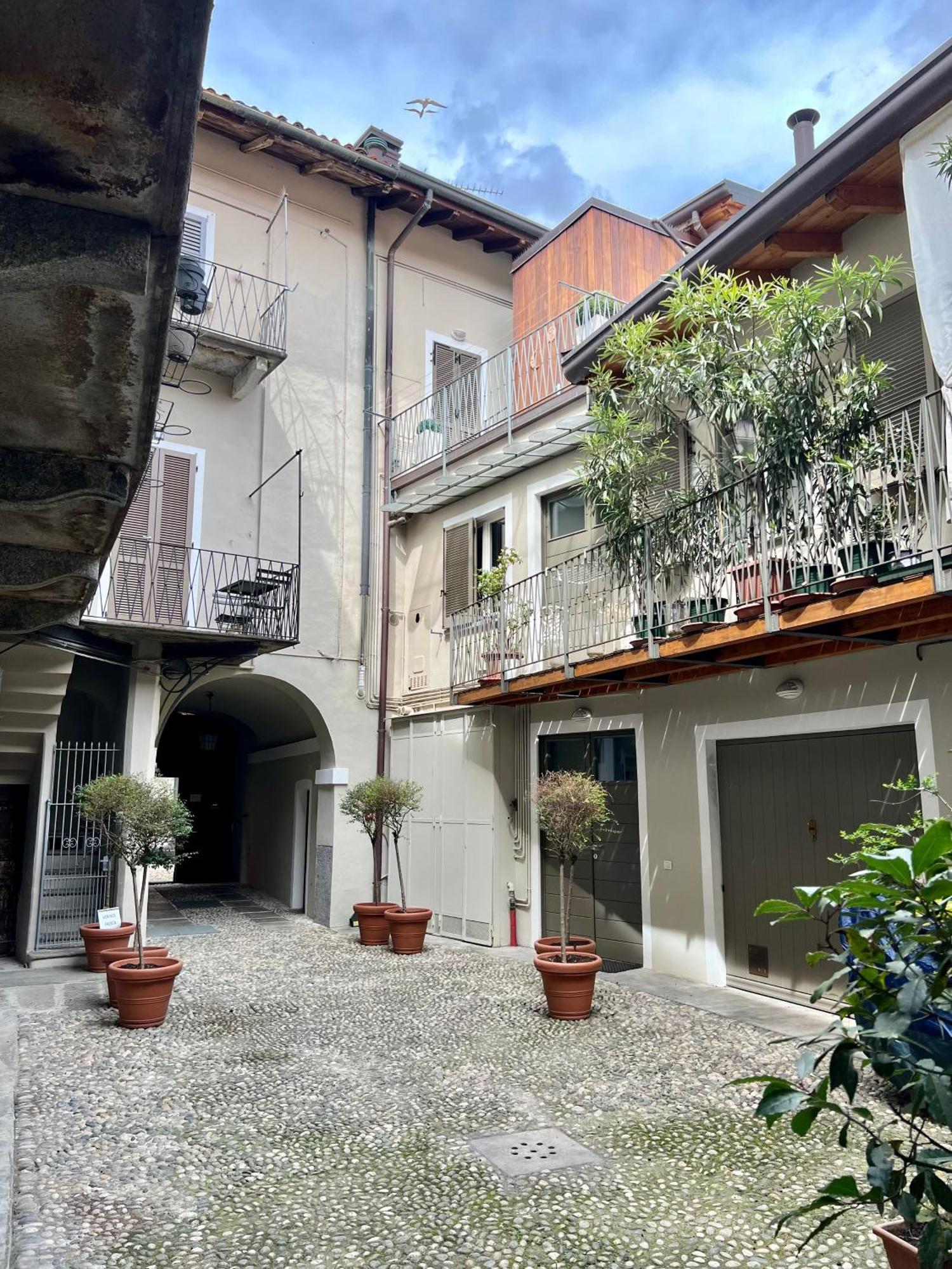 Casa Sul Lago Arona Esterno foto