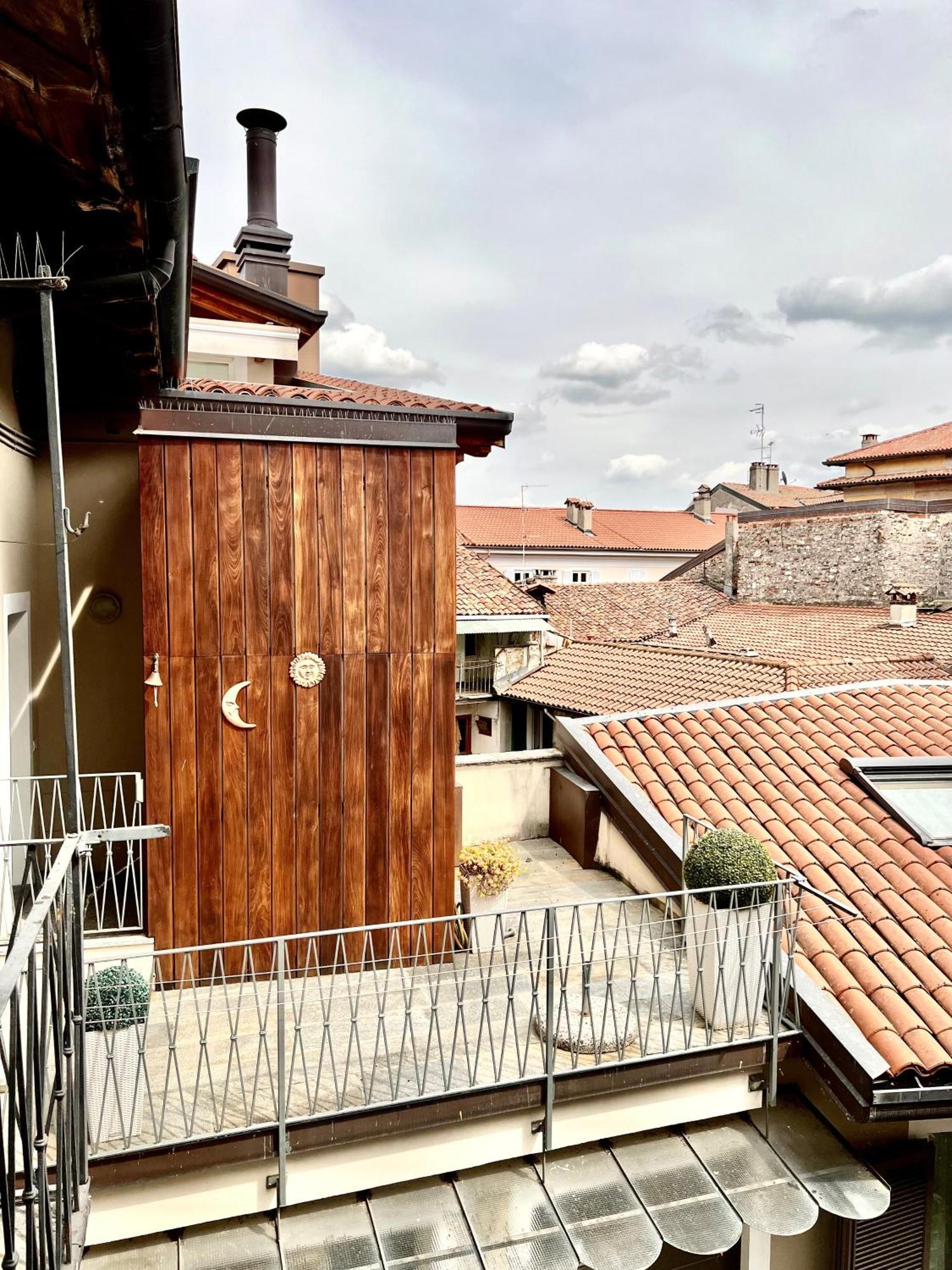 Casa Sul Lago Arona Esterno foto